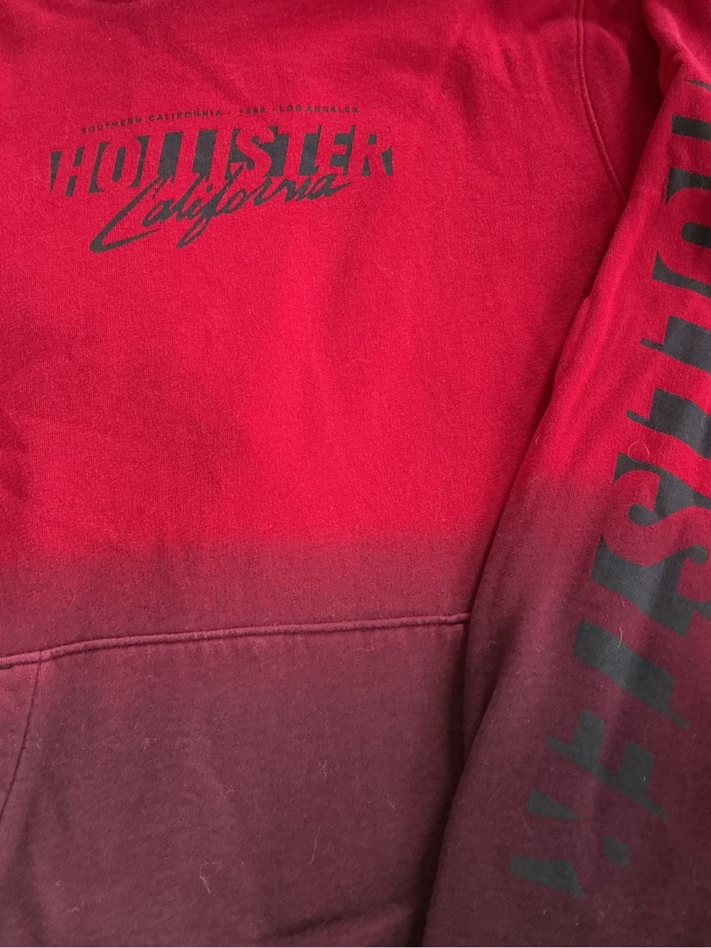 Hollister Men's Red to Burgundy Ombre Crewneck Sweatshirt